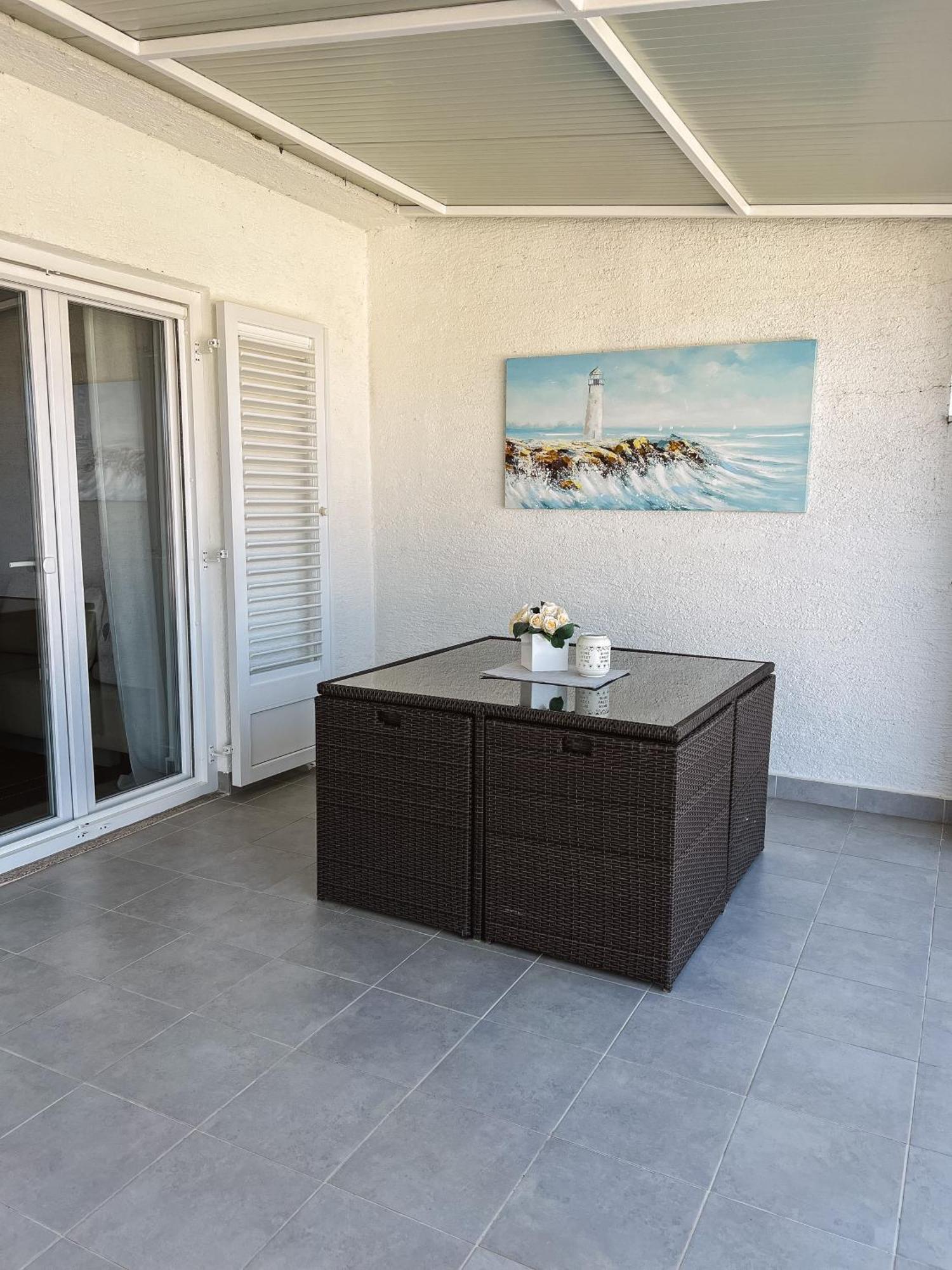 Modern Apartment In The Heart Of Njivice Ngoại thất bức ảnh